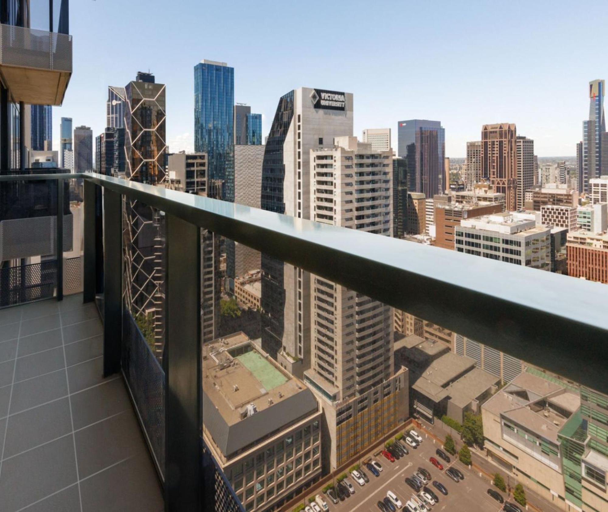 Superior City View Studio (No Housekeeping)